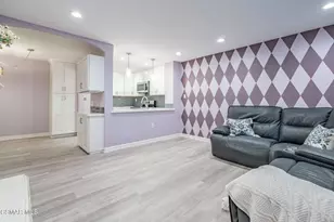 1043 Waltham Rd, Simi Valley, CA 93065 - Photo 52