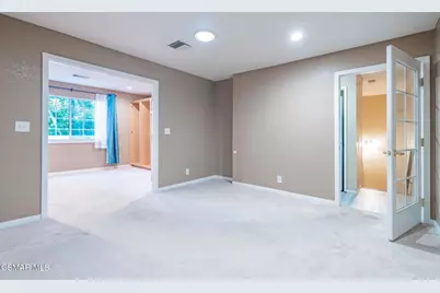 1043 Waltham Road #E, Simi Valley, CA 93065 - Photo 32
