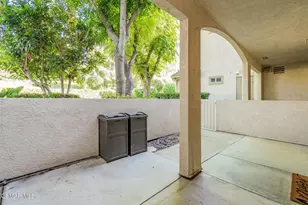 1043 Waltham Rd, Simi Valley, CA 93065 - Photo 12