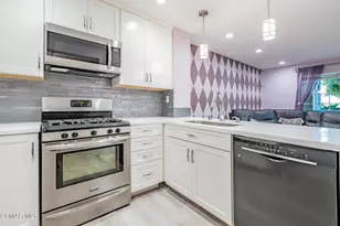 1043 Waltham Rd, Simi Valley, CA 93065 - Photo 16