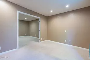 1043 Waltham Rd, Simi Valley, CA 93065 - Photo 24