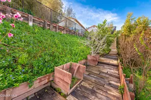 5076 Escobedo Dr, Woodland Hills, CA 91364 - Photo 48