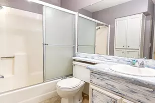 24109 Del Monte Dr., Valencia, CA 91355 - Photo 16