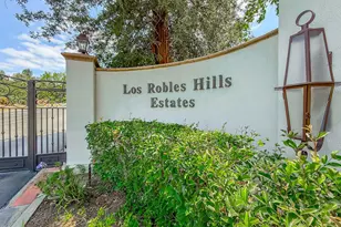 395 Sherwood Ct, Thousand Oaks, CA 91361 - Photo 2