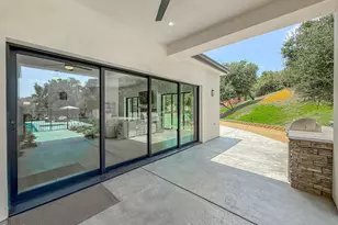 395 Sherwood Ct, Thousand Oaks, CA 91361 - Photo 24
