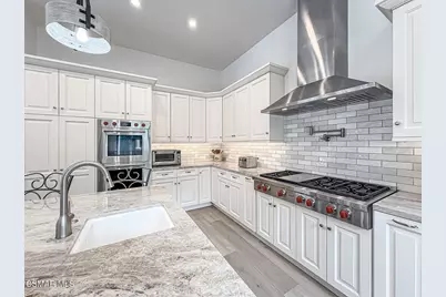 395 Sherwood Court, Thousand Oaks, CA 91361 - Photo 34