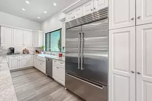 395 Sherwood Ct, Thousand Oaks, CA 91361 - Photo 30