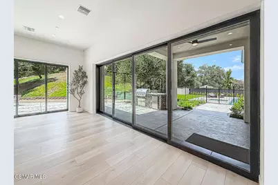 395 Sherwood Court, Thousand Oaks, CA 91361 - Photo 22
