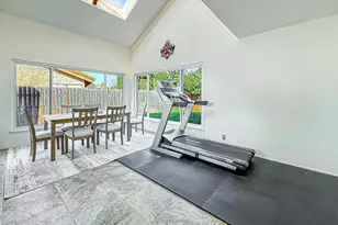 564 Strauss Dr, Newbury Park, CA 91320 - Photo 6