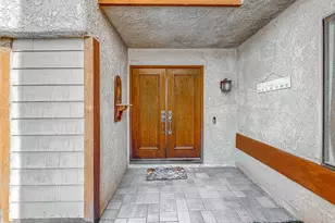 564 Strauss Dr, Newbury Park, CA 91320 - Photo 2