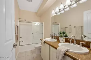 4442 Vista Del Monte Ave, Sherman Oaks, CA 91403 - Photo 18