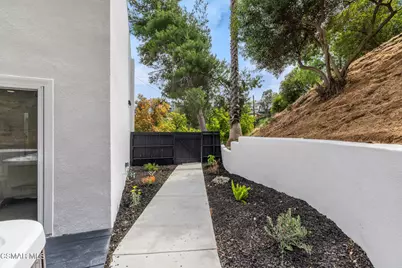 8655 Appian Way, Los Angeles, CA 90046 - Photo 38