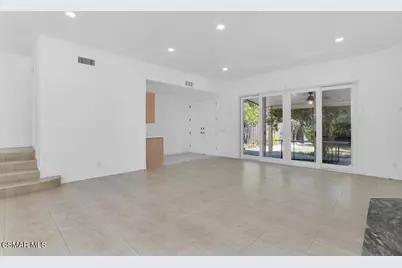 23767 Burbank Boulevard, Woodland Hills, CA 91367 - Photo 4