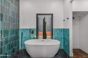 1049 Calle Las Trancas, Thousand Oaks, CA 91360 - Photo 18