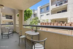 5530 Owensmouth Ave, Woodland Hills, CA 91367 - Photo 4