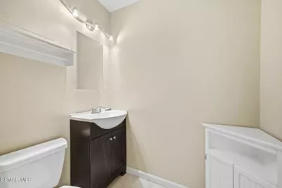 1805 E Avenida De Las Flores, Thousand Oaks, CA 91362 - Photo 8