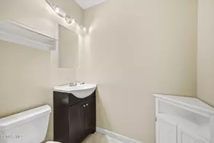 1805 E Avenida De Las Flores, Thousand Oaks, CA 91362 - Photo 8