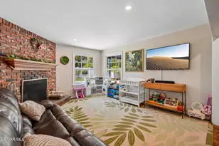 9653 Oakdale Ave, Chatsworth, CA 91311 - Photo 16