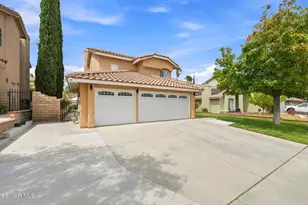 39749 Gorham Ln, Palmdale, CA 93551 - Photo 2
