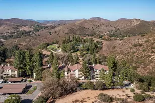5728 Oak Bend Ln, Oak Park, CA 91377 - Photo 32