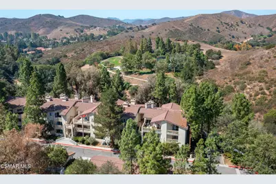 5728 Oak Bend Lane #208, Oak Park, CA 91377 - Photo 2