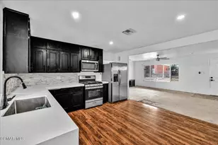 6877 Pine Ave, 29 Palms MCB, CA 92277 - Photo 10