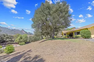 580 Mountain Green Dr, Calabasas, CA 91302 - Photo 18