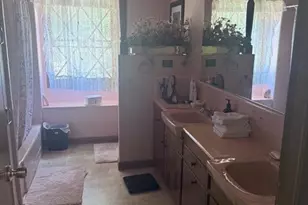 580 Mountain Green Dr, Calabasas, CA 91302 - Photo 12