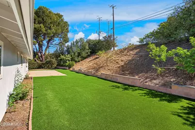 2660 Calle Limonero, Thousand Oaks, CA 91360 - Photo 20