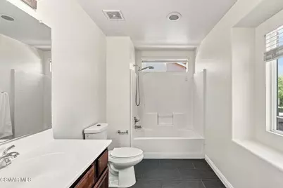 28318 Milbrook Place, Castaic, CA 91384 - Photo 22