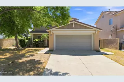 28318 Milbrook Place, Castaic, CA 91384 - Photo 2