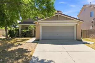 28318 Milbrook Pl, Castaic, CA 91384 - Photo 2