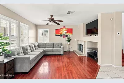 28318 Milbrook Place, Castaic, CA 91384 - Photo 10