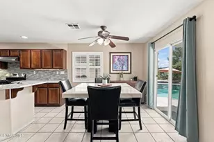 28318 Milbrook Pl, Castaic, CA 91384 - Photo 8
