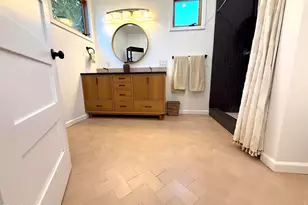 115 W Center St, Ventura, CA 93001 - Photo 16