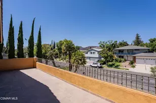 688 Velarde Dr, Thousand Oaks, CA 91360 - Photo 26