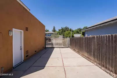 688 Velarde Drive, Thousand Oaks, CA 91360 - Photo 34