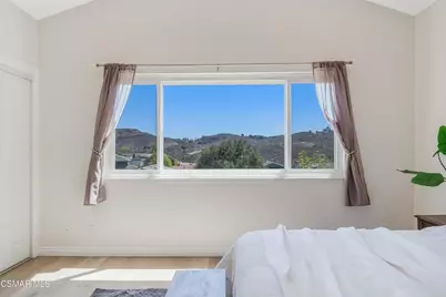 688 Velarde Drive, Thousand Oaks, CA 91360 - Photo 20