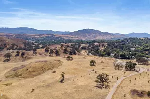 5631 Foothill Dr, Agoura Hills, CA 91301 - Photo 48