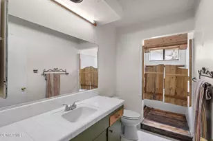 5631 Foothill Dr, Agoura Hills, CA 91301 - Photo 22