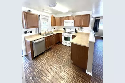 21500 Lassen Street #117, Chatsworth, CA 91311 - Photo 4