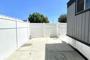 21500 Lassen Street, Chatsworth, CA 91311 - Photo 14