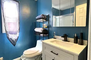 21500 Lassen Street, Chatsworth, CA 91311 - Photo 12