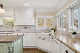 3927 Fairbreeze Cir, Westlake Village, CA 91361 - Photo 16