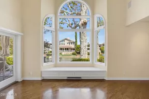 3927 Fairbreeze Cir, Westlake Village, CA 91361 - Photo 10