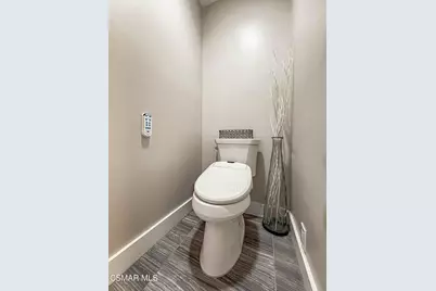 9595 Dennis Way, Simi Valley, CA 91311 - Photo 48