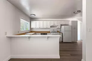 248 Virginia Dr, Newbury Park, CA 91320 - Photo 10