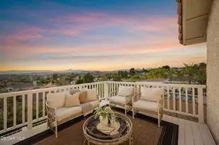 27667 Taryn Dr, Saugus, CA 91350 - Photo 2