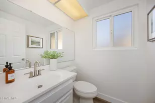 27667 Taryn Dr, Saugus, CA 91350 - Photo 14