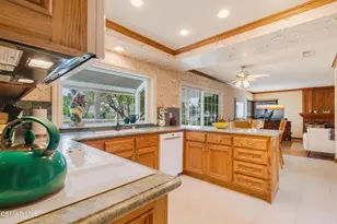 351 Buckboard Cir, Simi Valley, CA 93065 - Photo 16